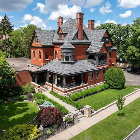 The New Victorian Mansion Bed & Breakfast Saint Paul Exterior foto